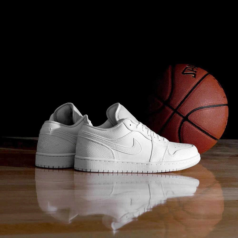 AIR JORDAN ONE LOW TRIPLE WHITE