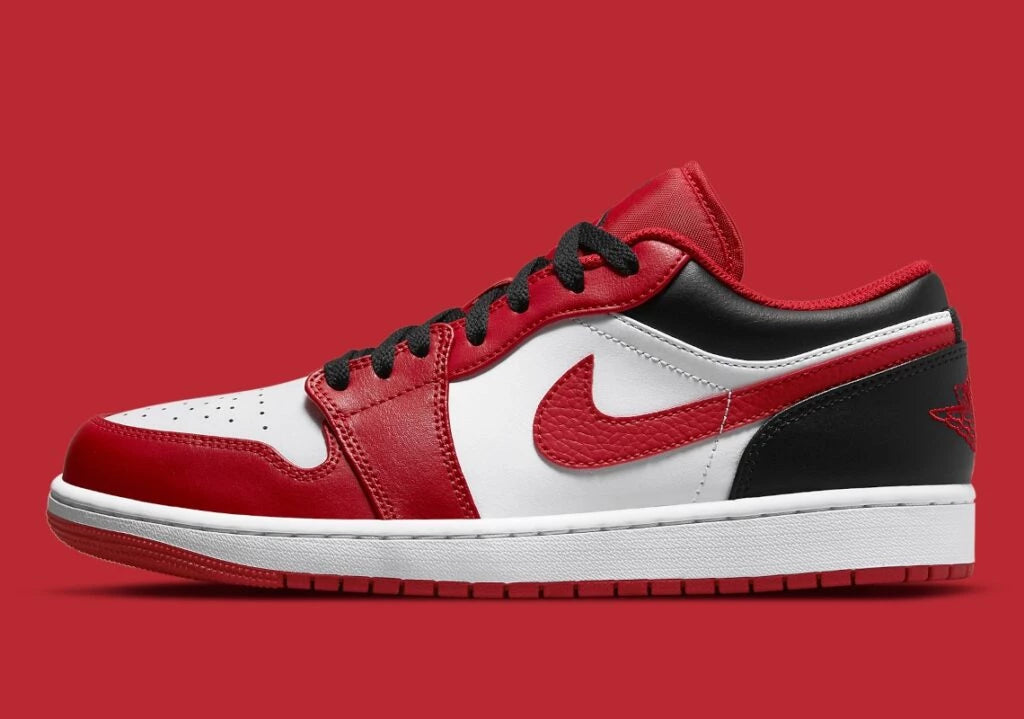 Air Jordan One Low Bulls
