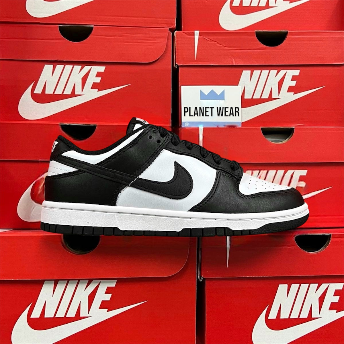 NIKE DUNK LOW PANDA